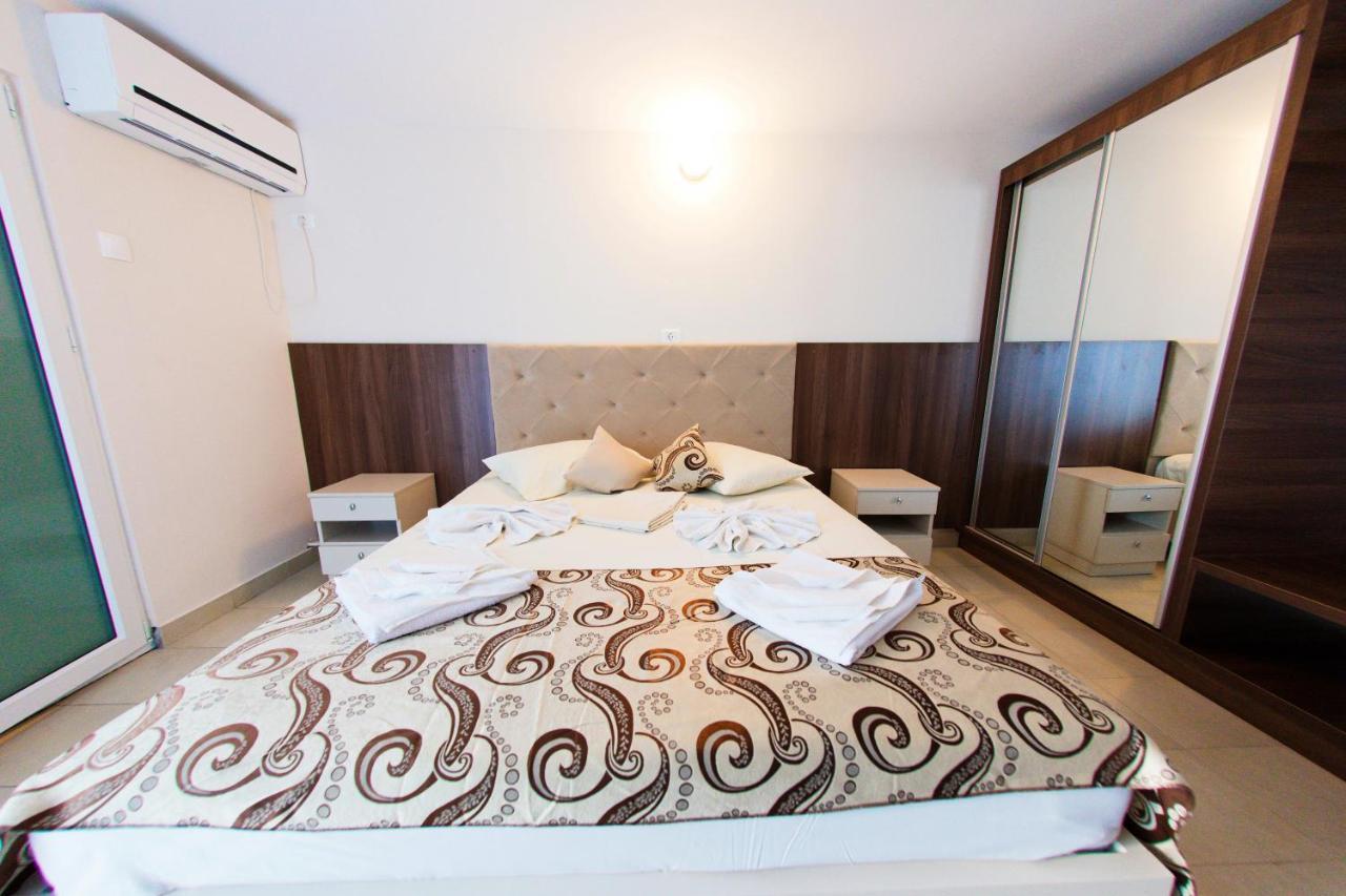 Jijo'S Hotel Mamaia Dış mekan fotoğraf