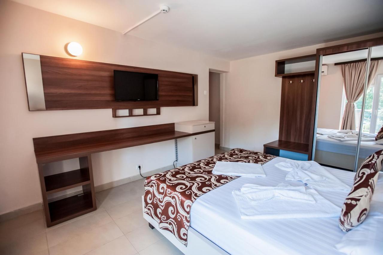 Jijo'S Hotel Mamaia Dış mekan fotoğraf