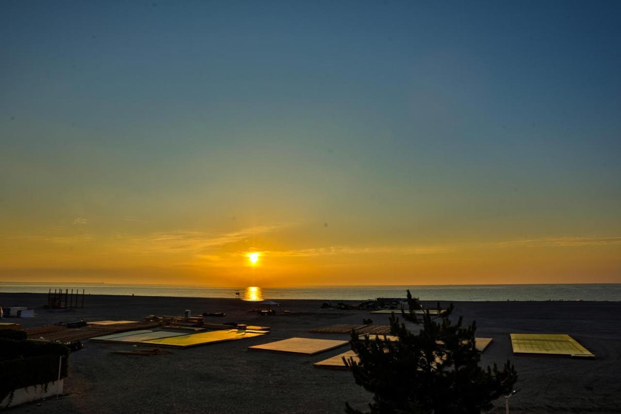 Jijo'S Hotel Mamaia Dış mekan fotoğraf