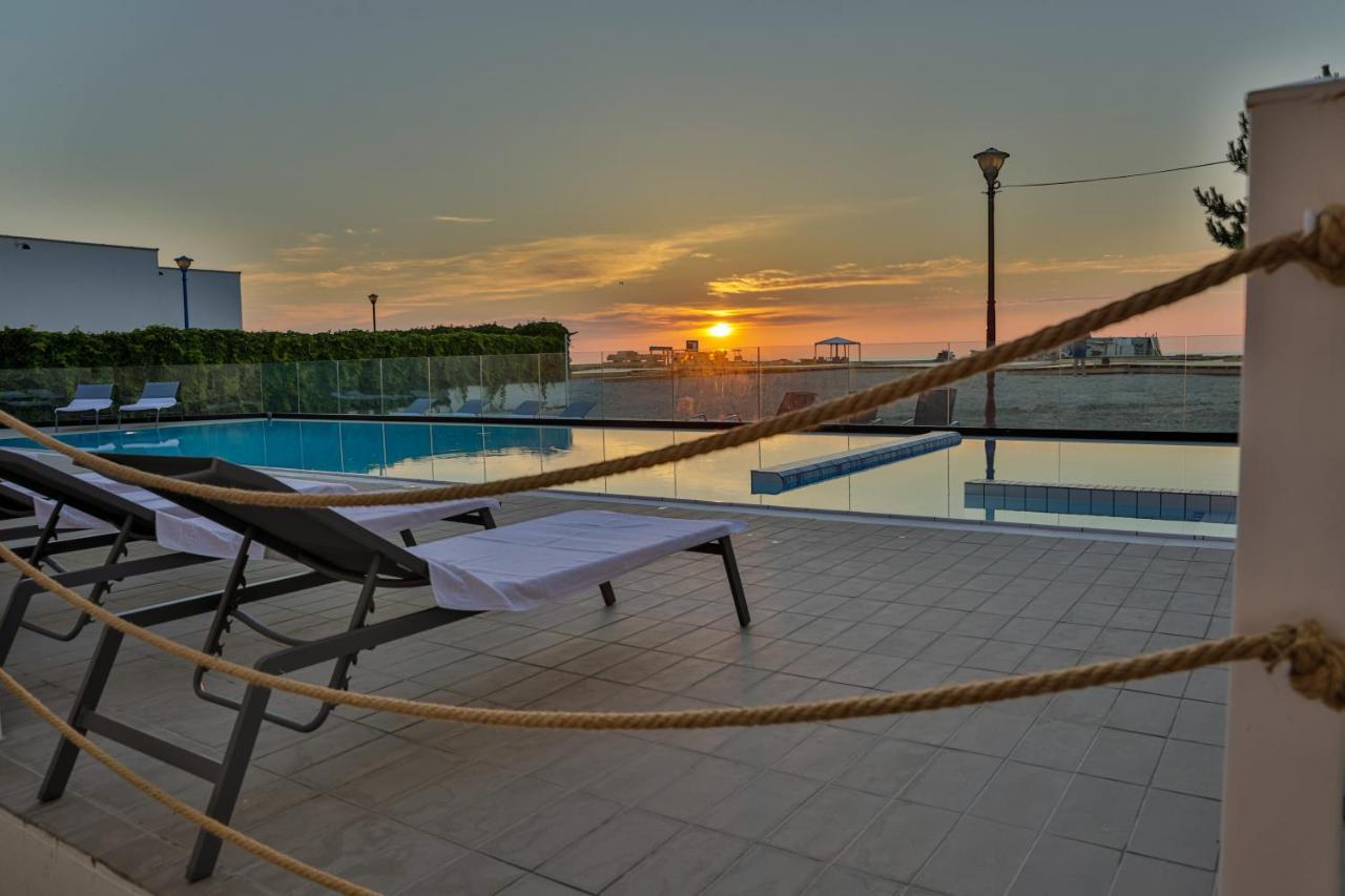 Jijo'S Hotel Mamaia Dış mekan fotoğraf