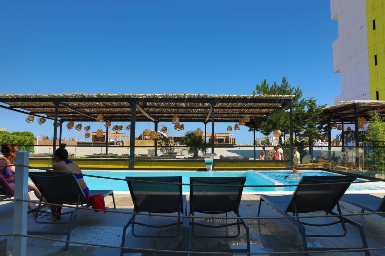 Jijo'S Hotel Mamaia Dış mekan fotoğraf