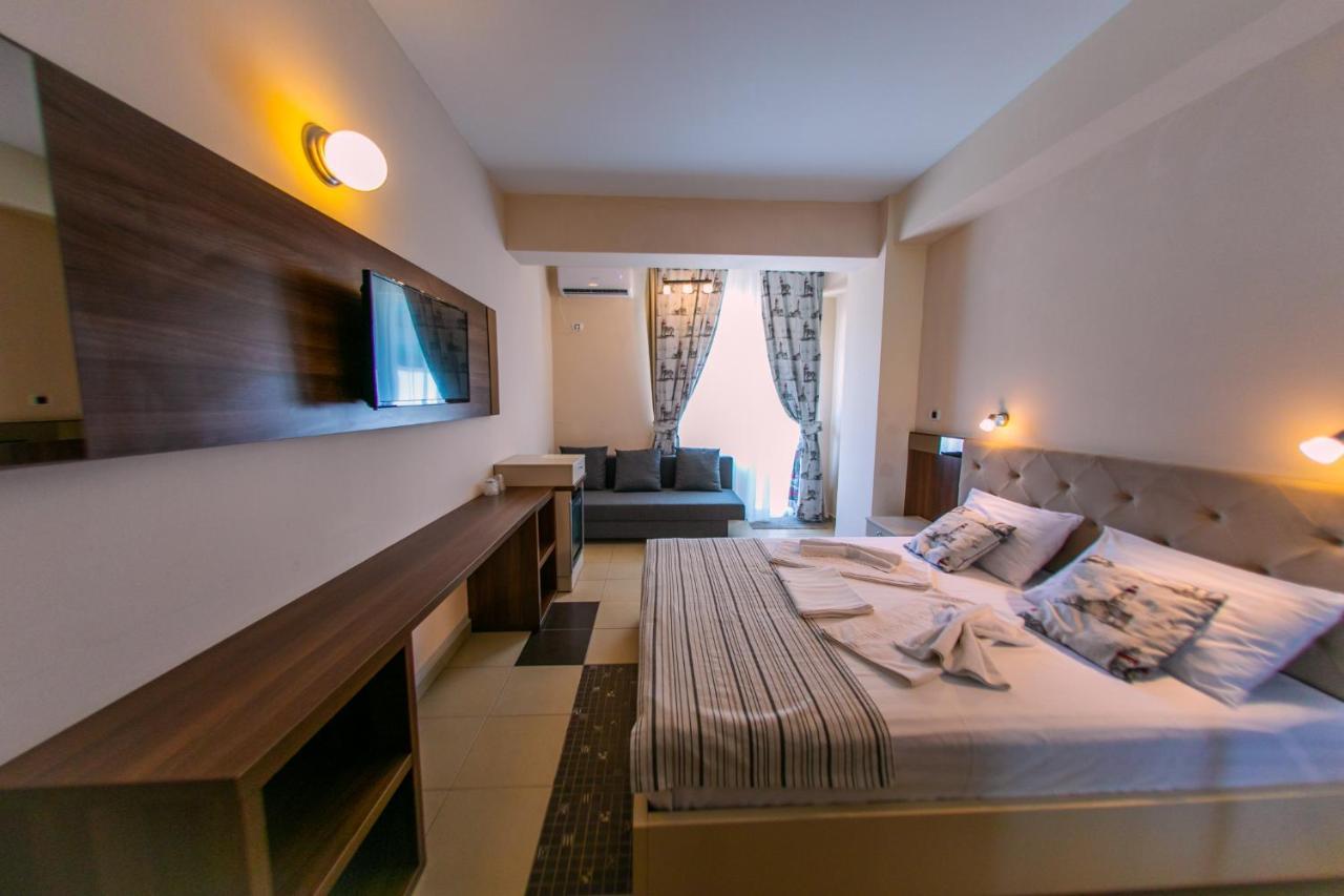 Jijo'S Hotel Mamaia Dış mekan fotoğraf