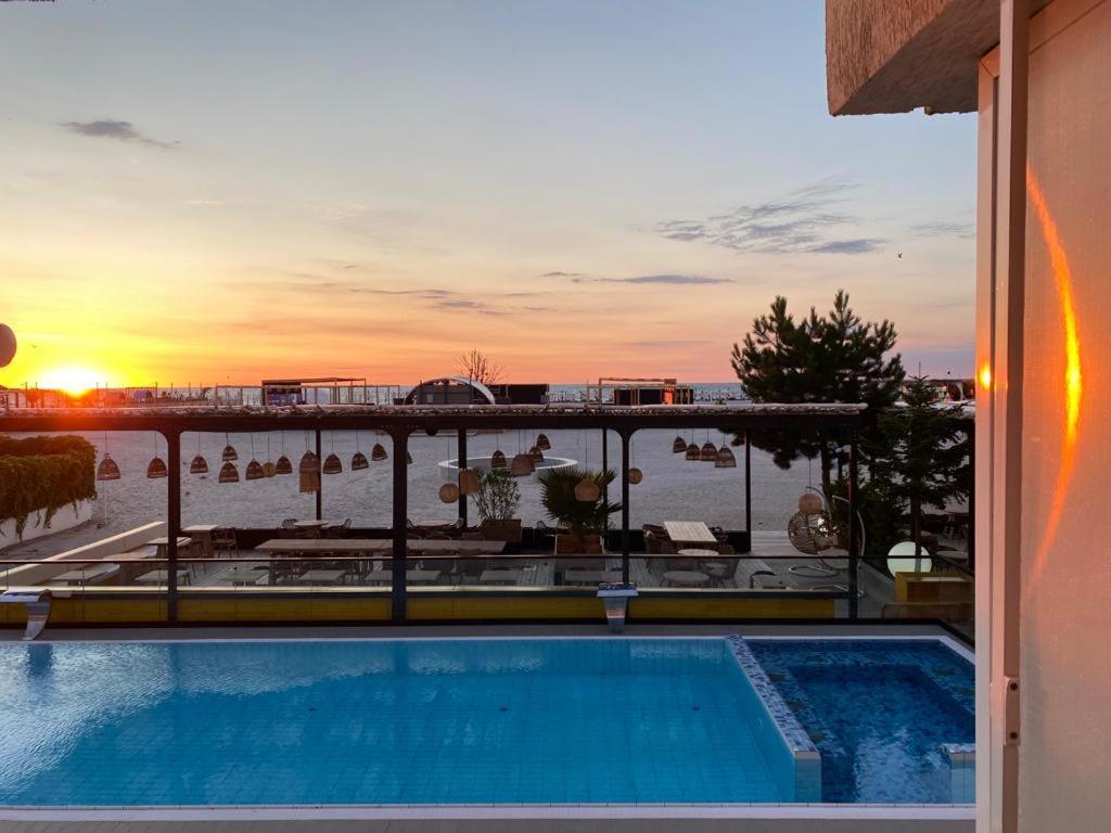 Jijo'S Hotel Mamaia Dış mekan fotoğraf