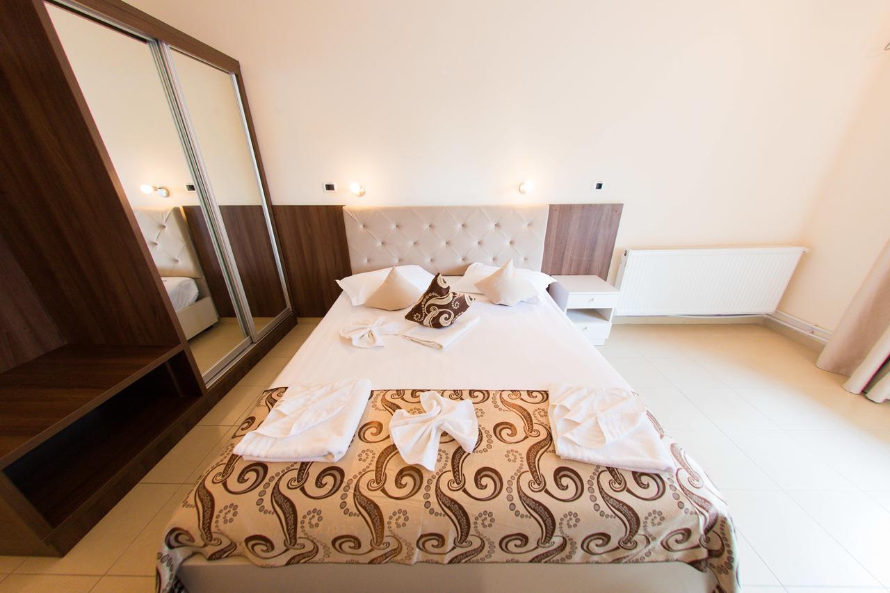 Jijo'S Hotel Mamaia Dış mekan fotoğraf
