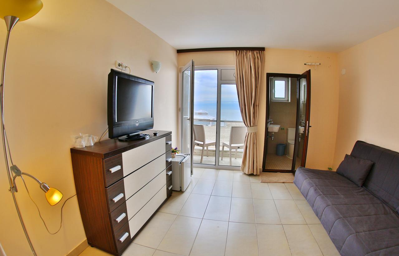 Jijo'S Hotel Mamaia Dış mekan fotoğraf