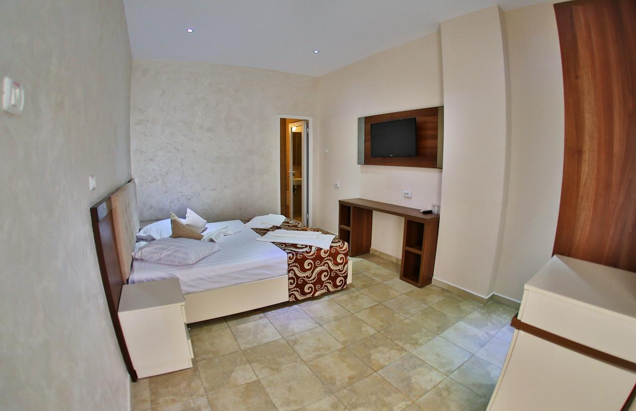 Jijo'S Hotel Mamaia Dış mekan fotoğraf